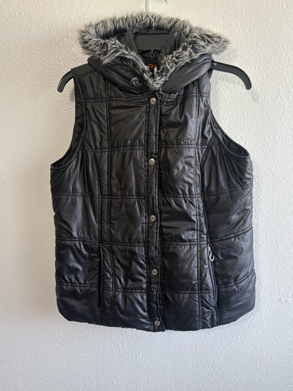 Ariat Womens Large Black Insulated Puffer Vest Faux Fur Lined Western Outdoor